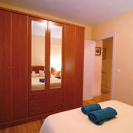 Confortable Y Amplio Piso En Мундака